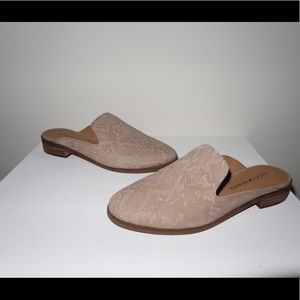 Lucky Brand slip on mules